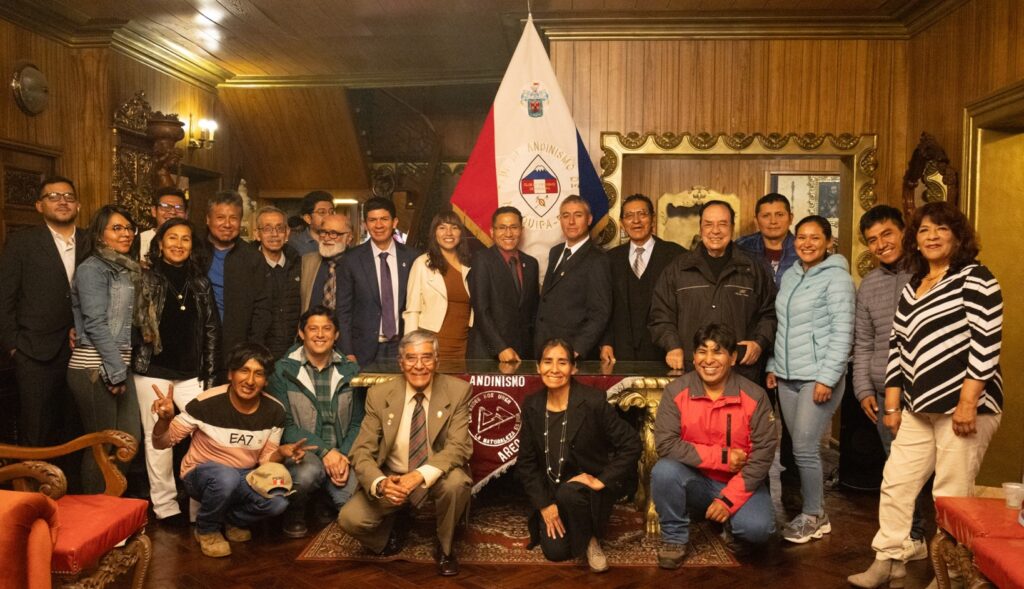 Club de andinismo y montañismo de arequipa