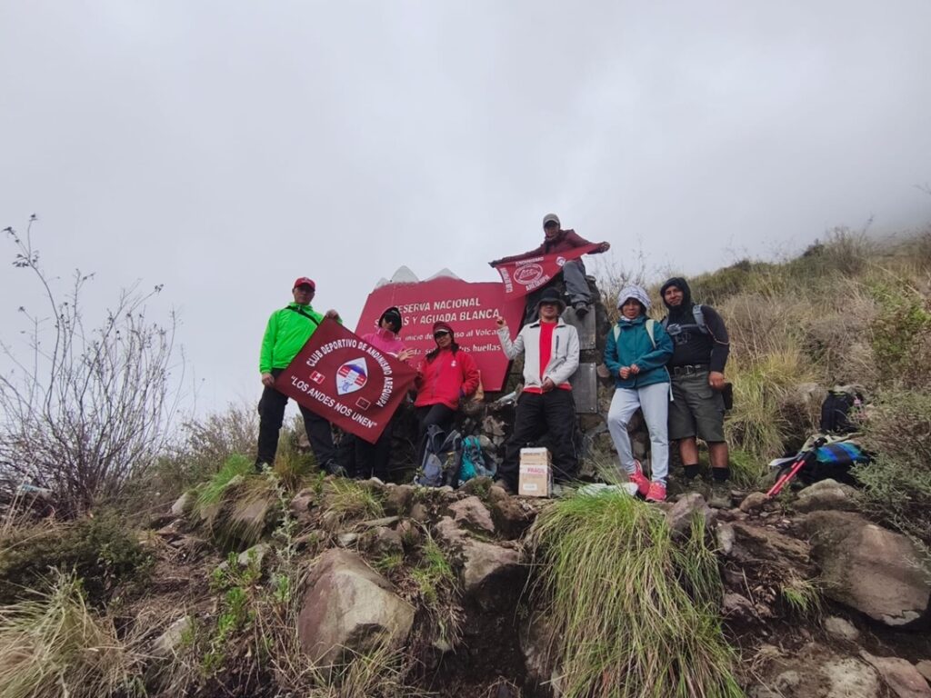 plantacion de queñuales club de andinismo de arequipa
